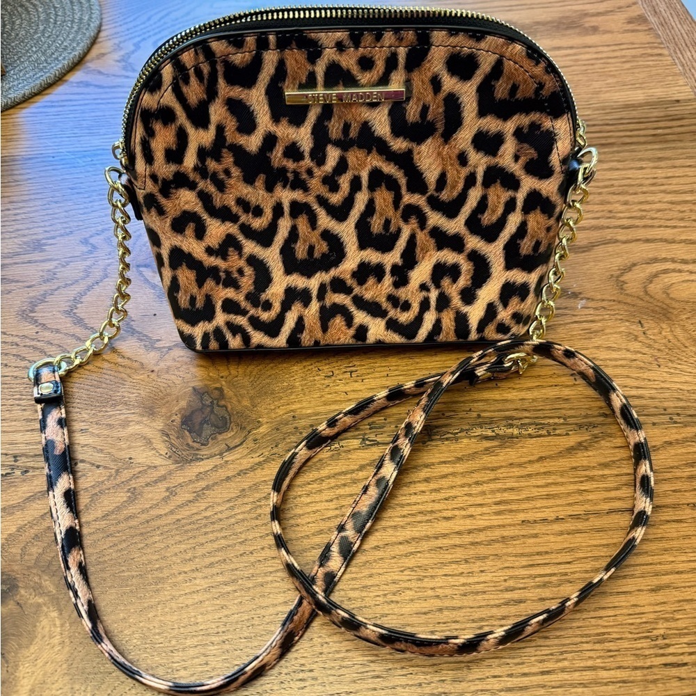 ***SOLD***Steve Madden Leopard Print Crossbody Bag